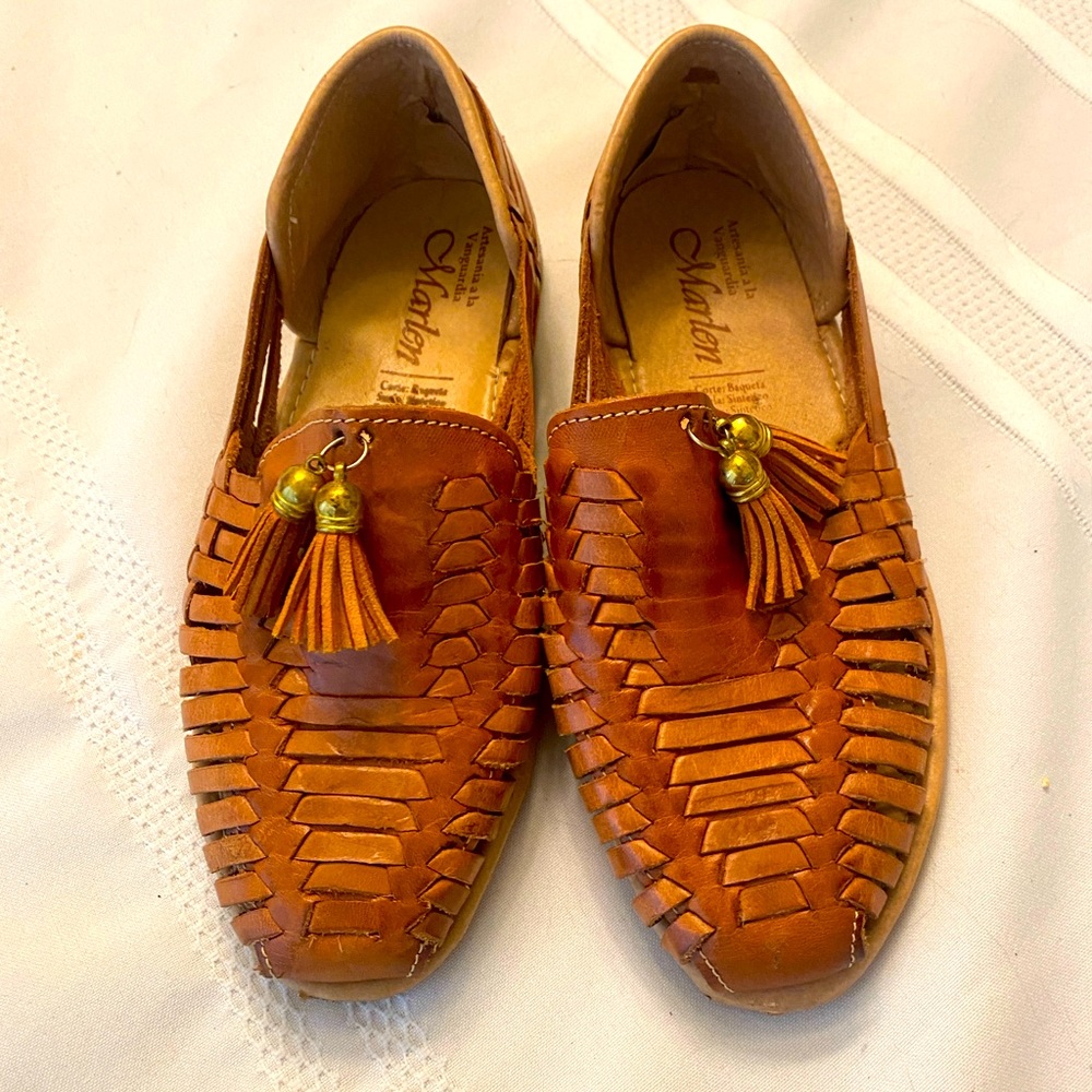 Handmade huarache sandals, closed toe with tassel accent, nearly new